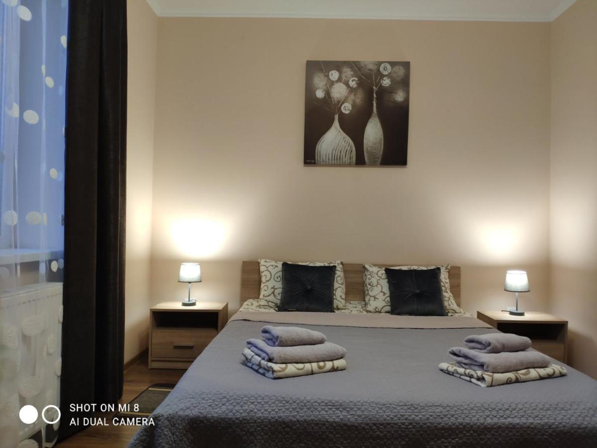Apartments Domovik Мостова 5 Кв 44 Мукачево Екстер'єр фото
