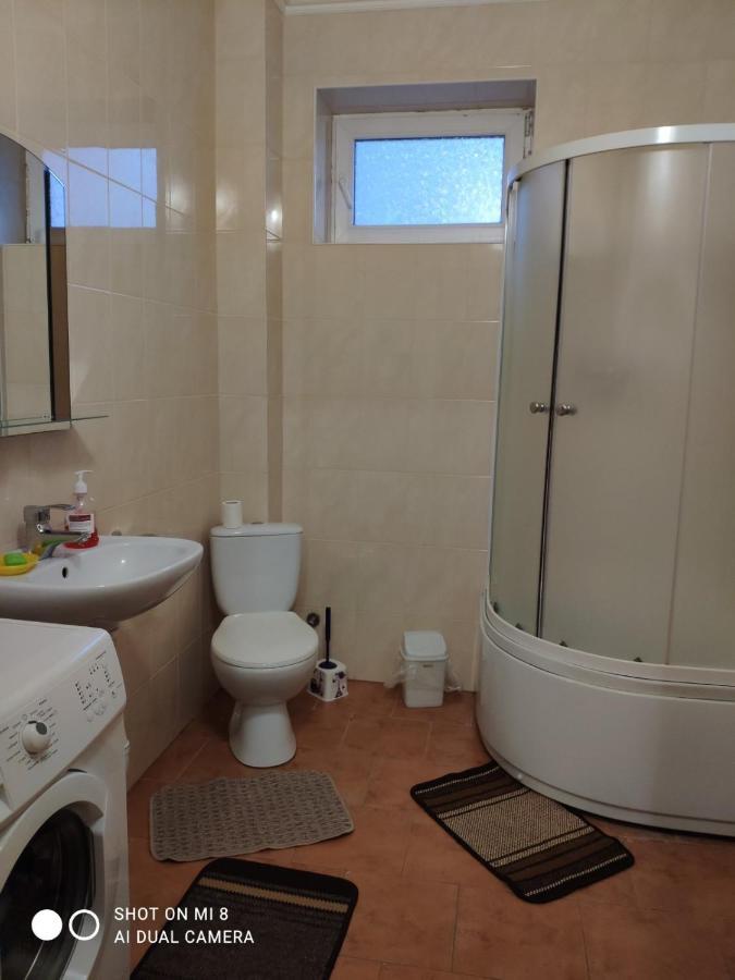 Apartments Domovik Мостова 5 Кв 44 Мукачево Екстер'єр фото
