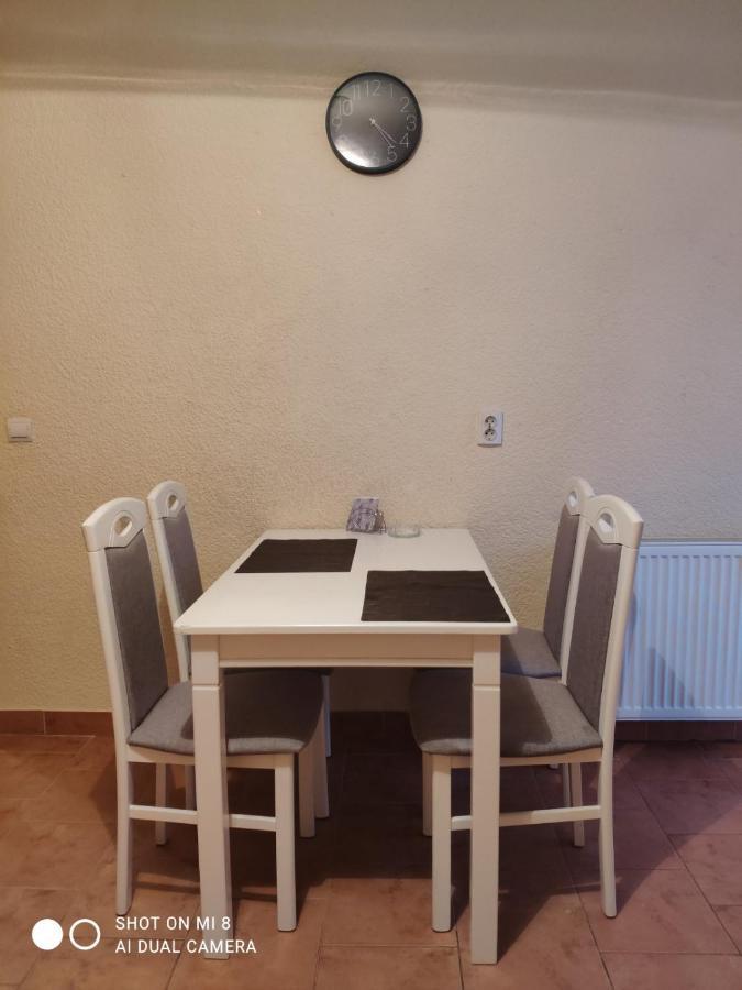 Apartments Domovik Мостова 5 Кв 44 Мукачево Екстер'єр фото